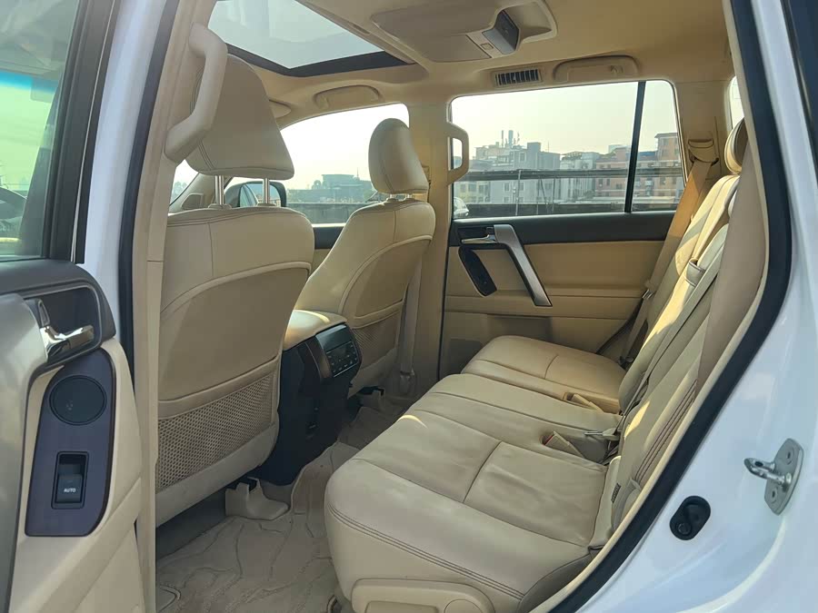 Toyota Land Cruiser Prado 2015 #14 Toyota Land Cruiser Prado 2015 car image #14