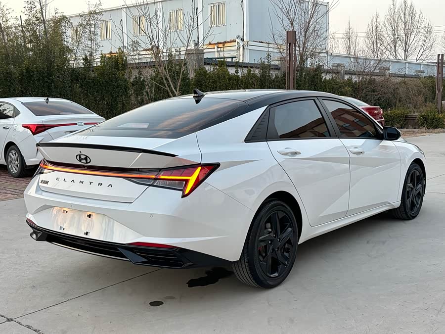 Hyundai Elantra 2023 car image #14