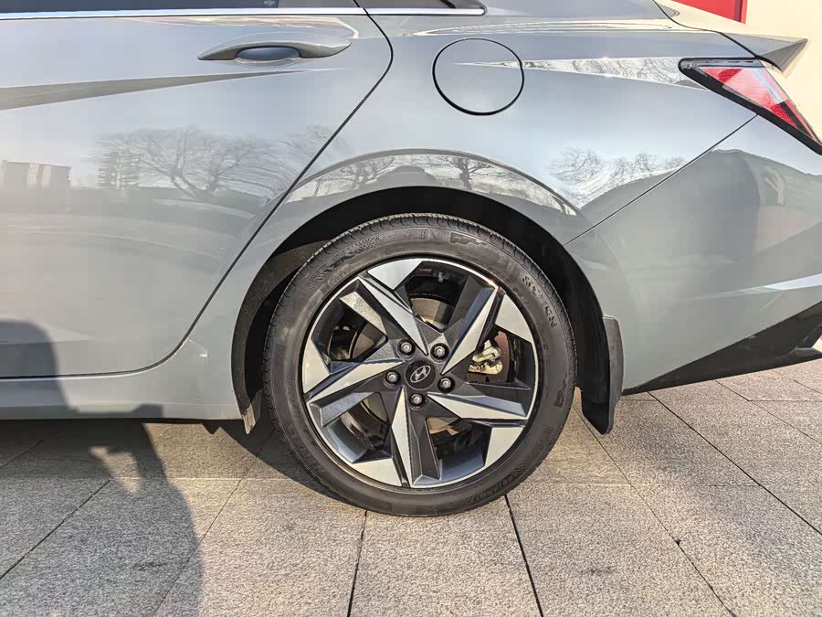 Hyundai Elantra 2022 car image #14