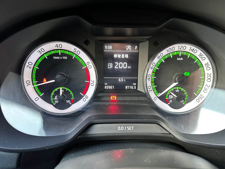 Skoda Octavia 2018 car image #14