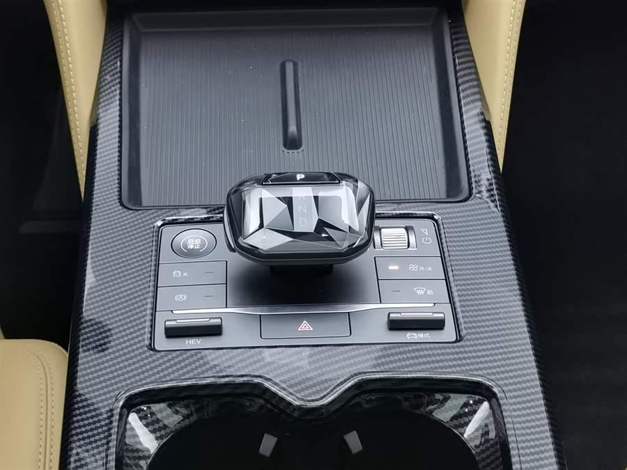 BYD SongL DM-i 2025 car image #14