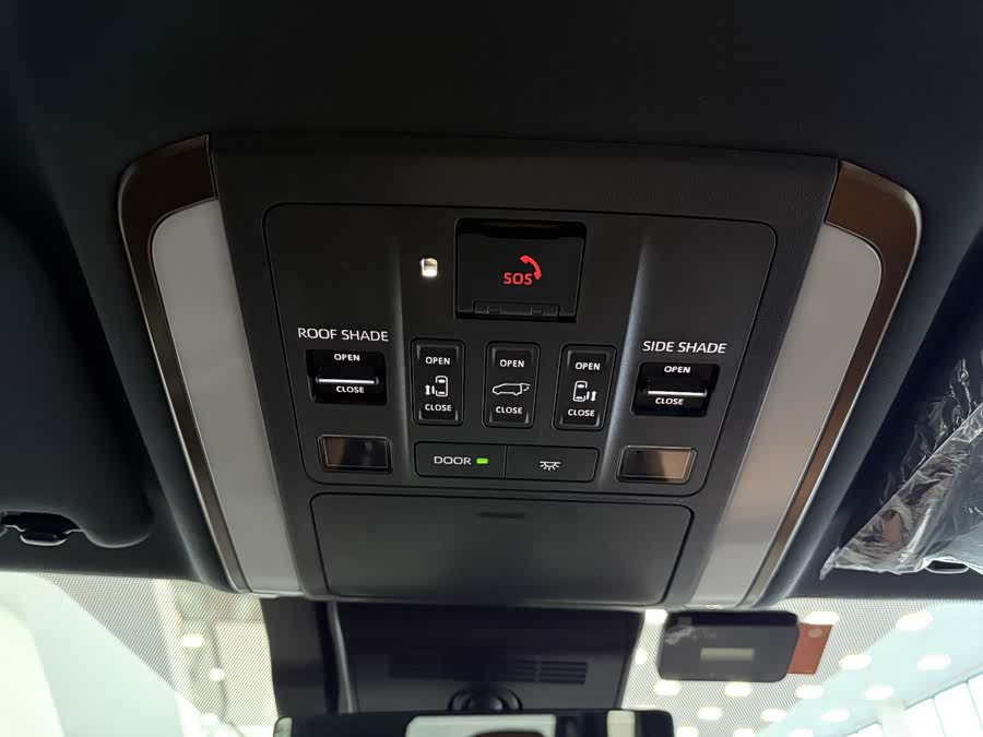 Toyota Alphard 2025 car image #14