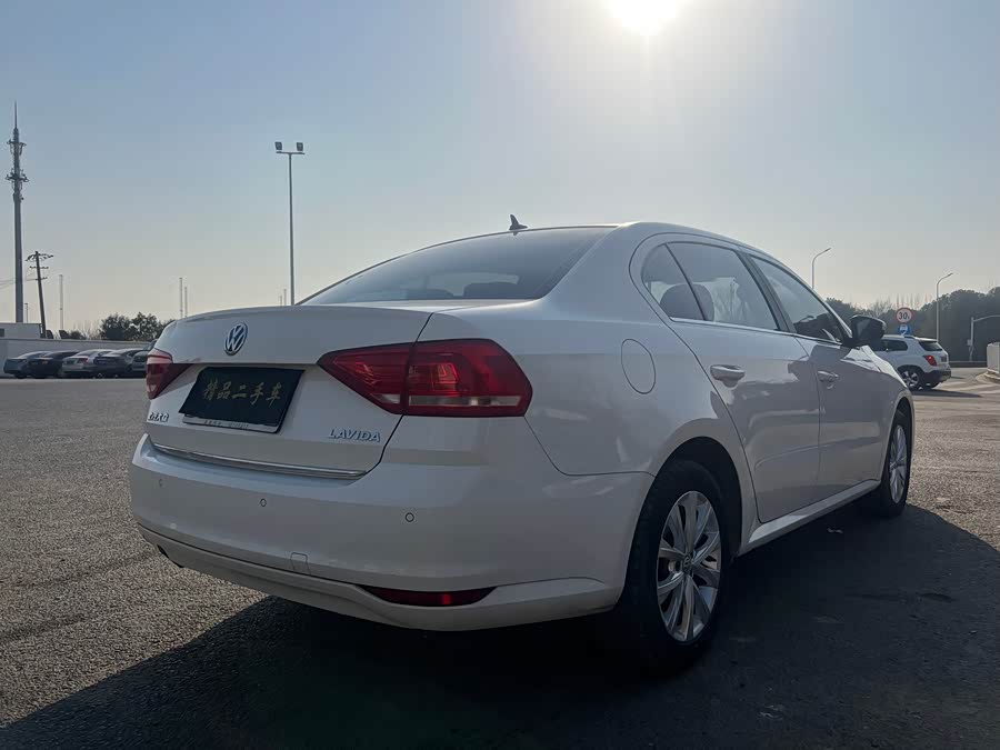 Volkswagen Lavida 2016 car image #14