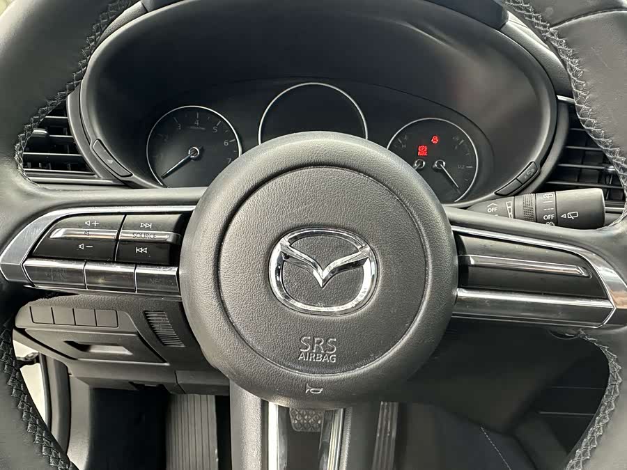 Mazda CX-30 2022 изображение автомобиля #14