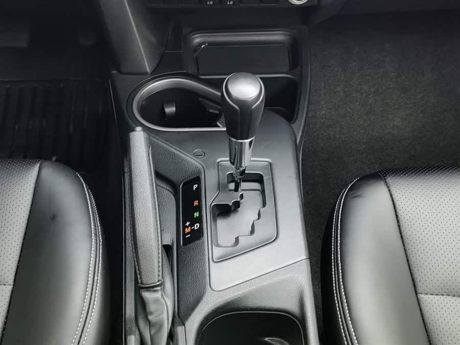 Toyota RAV4 2019 car image #14