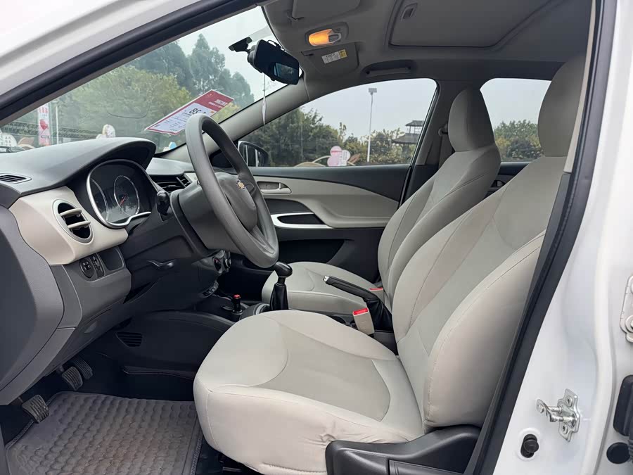 Chevrolet Sail 2015 immagine di auto #14