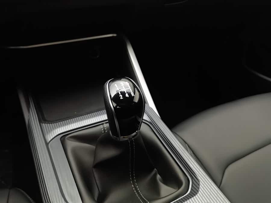GEELY Emgrand 2025 car image #14