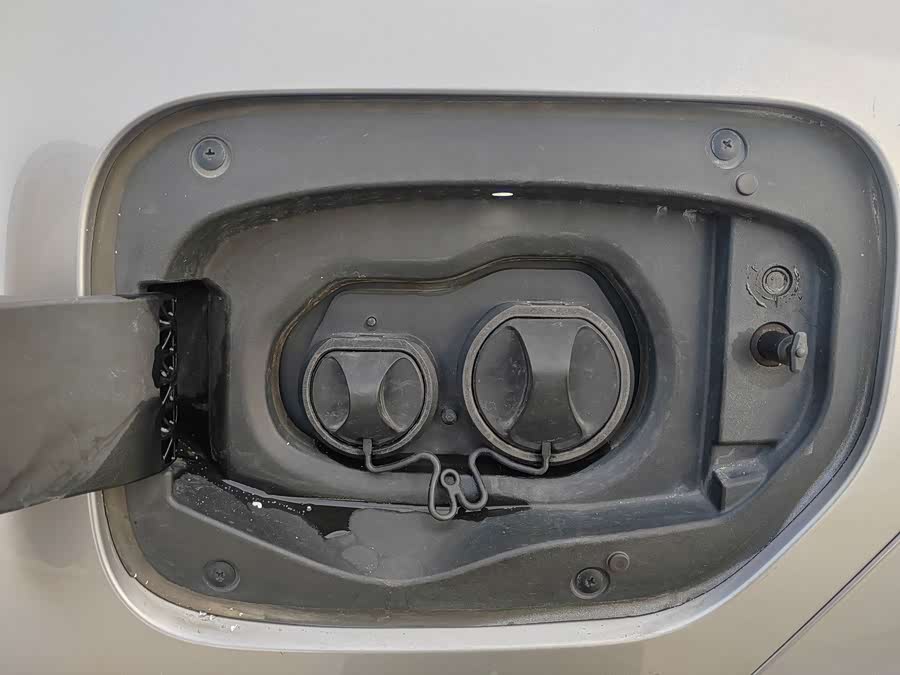 Toyota bZ3 2023 immagine di auto #14