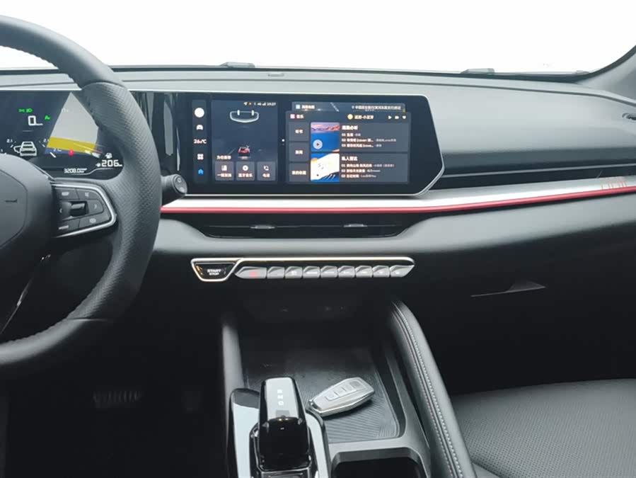 GEELY Coolray 2023 car image #14