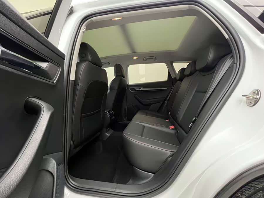 Skoda Karoq 2023 #14 Skoda Karoq 2023 car image #14