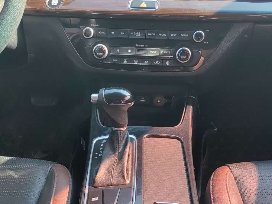 Kia K5 2018 imagem de carro #14