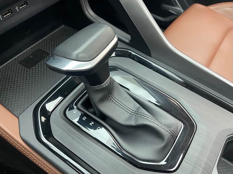 GEELY Vision X6 2023 car image #14