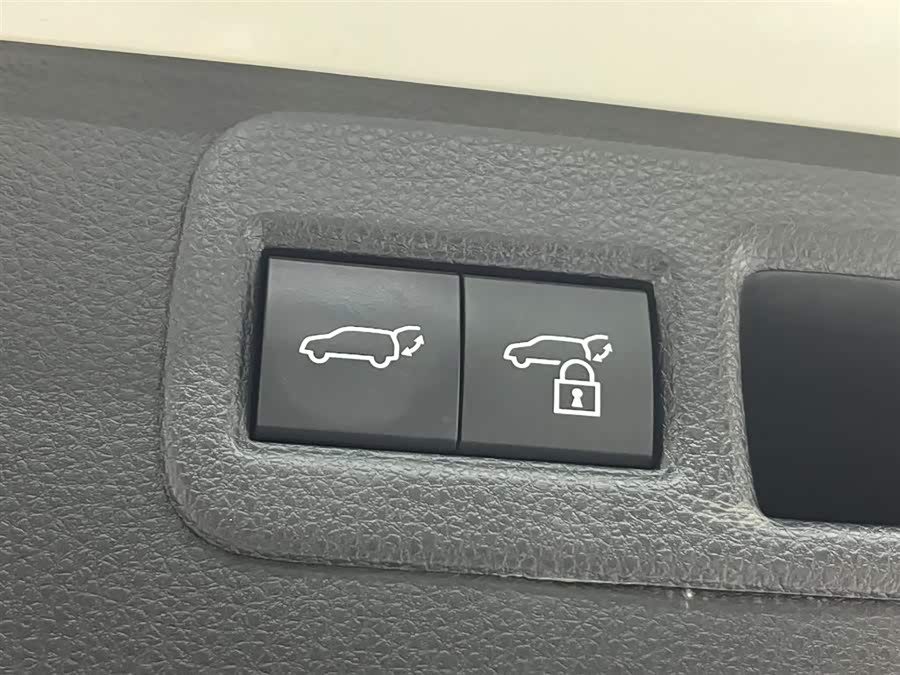 Toyota Venza 2023 #14 Toyota Venza 2023 car image #14