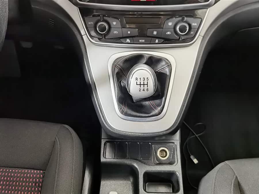 Haval M6 2018 #14 Haval M6 2018 car image #14