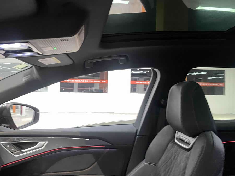 Audi Q5 e-tron 2022 صورة سيارة #14