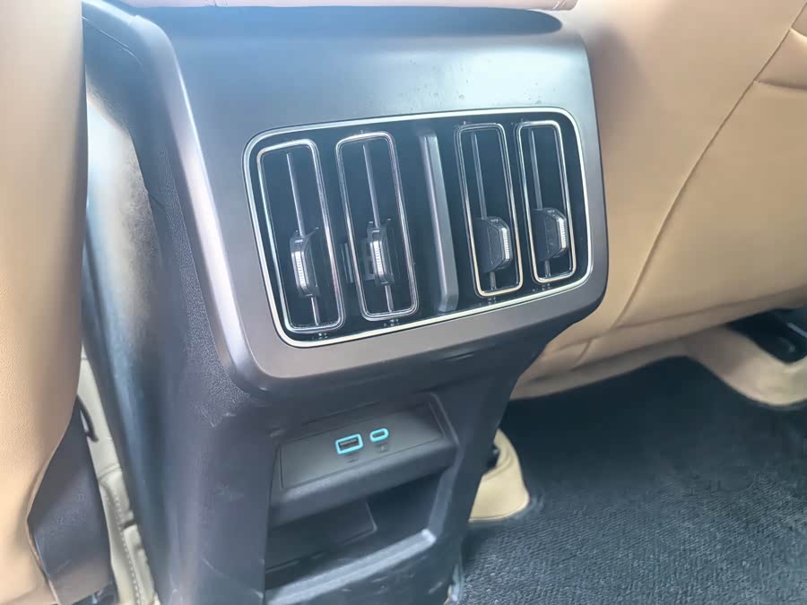 BYD SongL DM-i 2025 car image #14