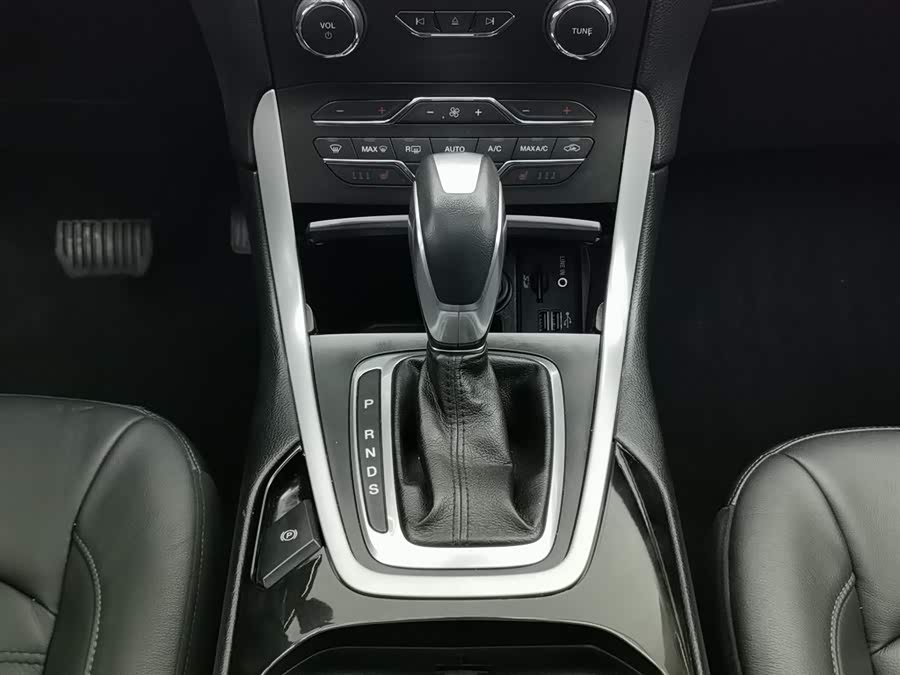 Ford Edge 2015 car image #14