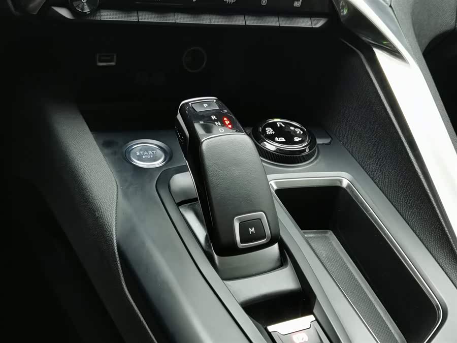 Peugeot 5008 2019 car image #14