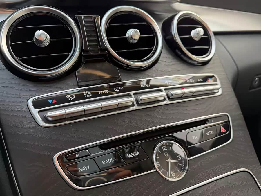 Mercedes-Benz C Class 2015 car image #14
