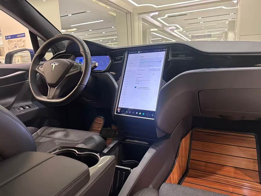 Tesla Model X 2018 #14 Tesla Model X 2018 car image #14