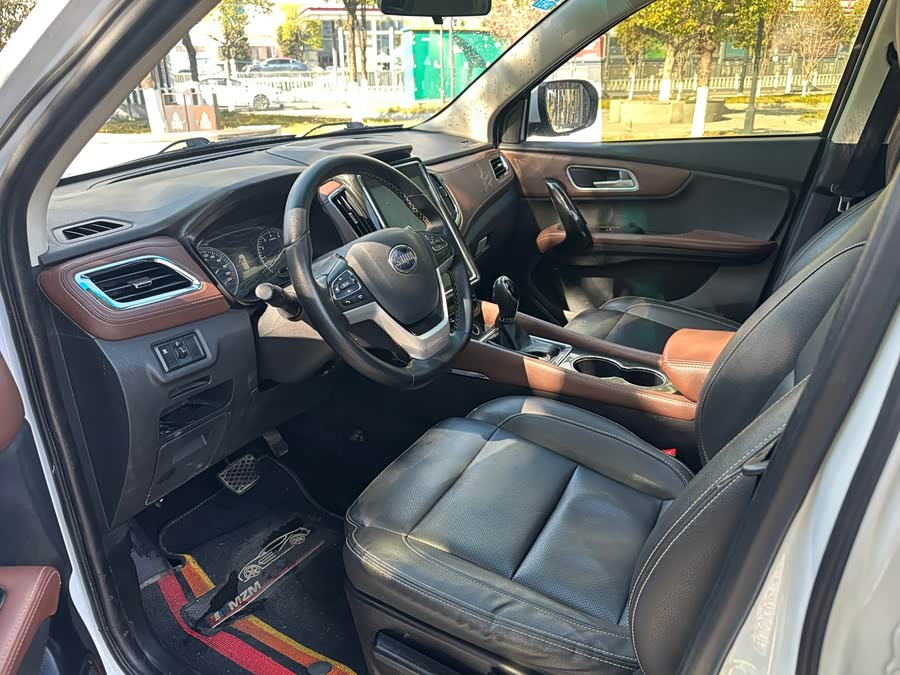 SWM X7 2019 изображение автомобиля #14