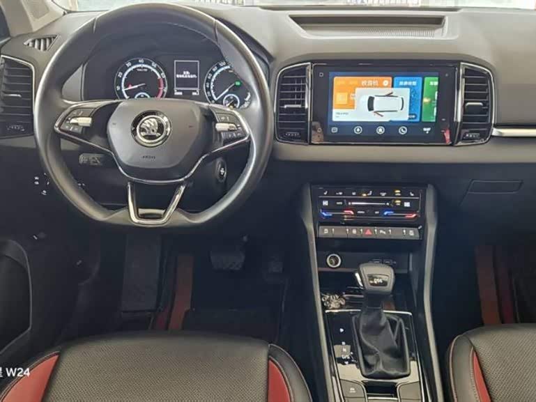 Skoda Karoq 2021 car image #14