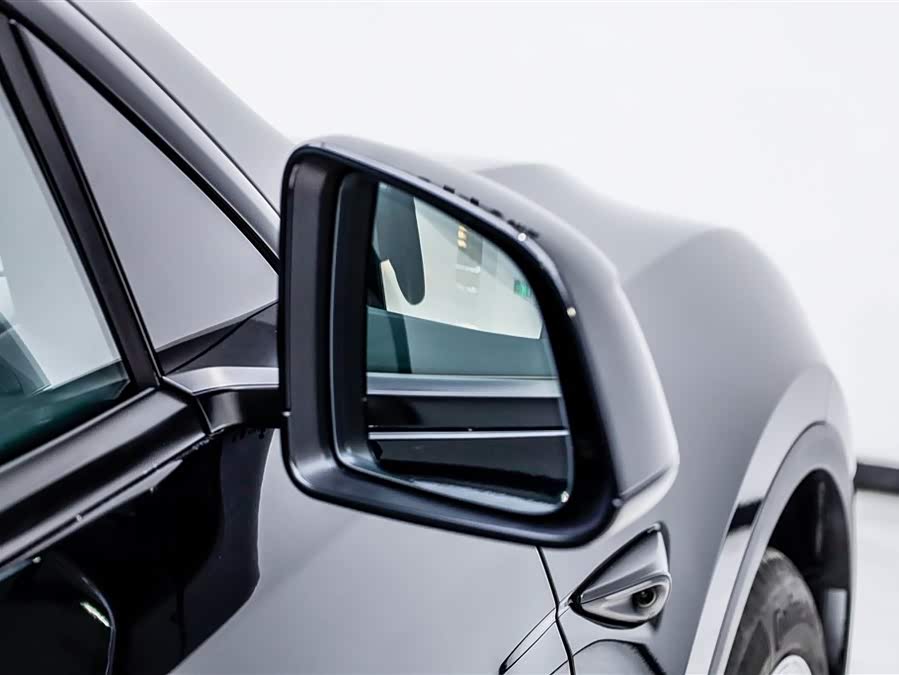 特斯拉 Model Y L 2025 汽车图片 #14