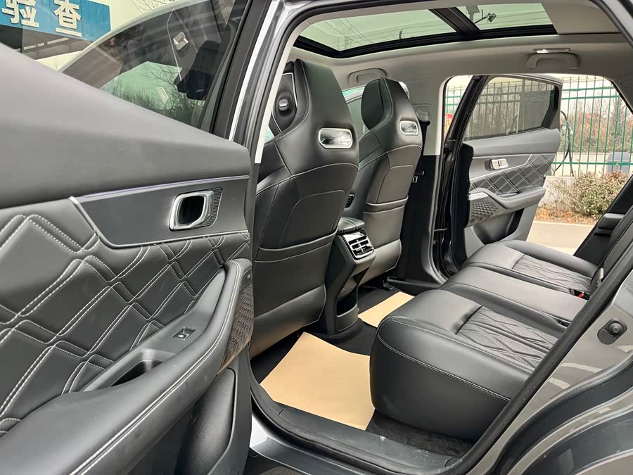 Changan UNI-K iDD 2025 car image #14