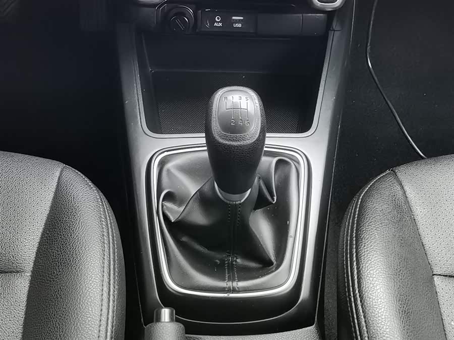 Kia K2 2017 car image #14