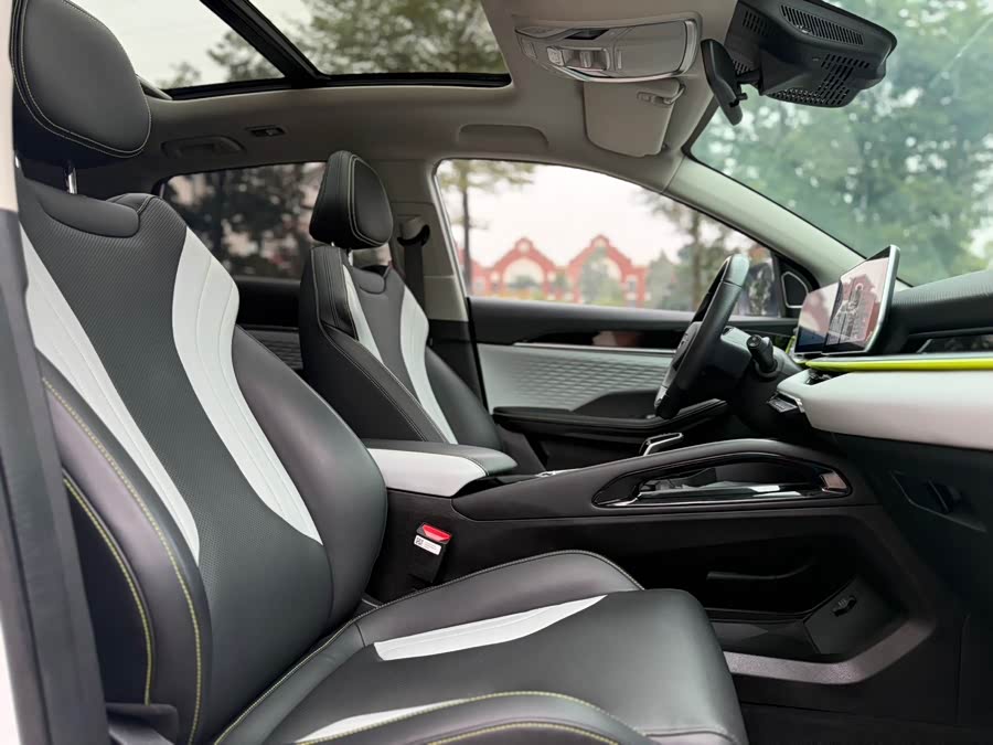GEELY Coolray 2022 car image #14