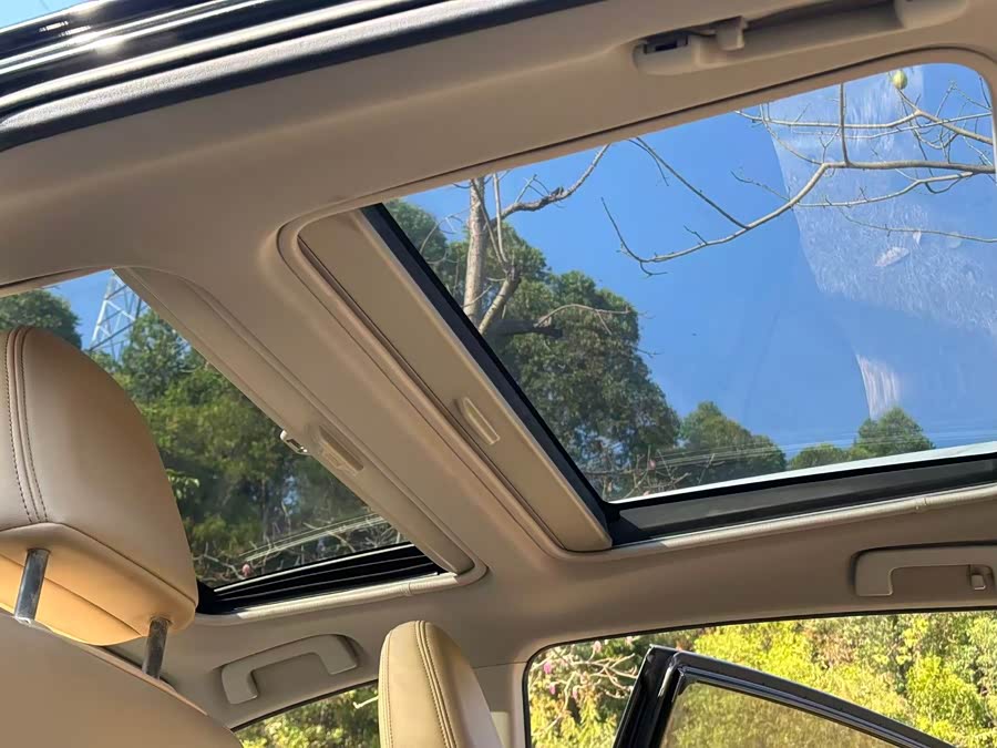 Toyota RAV4 2014 изображение автомобиля #14