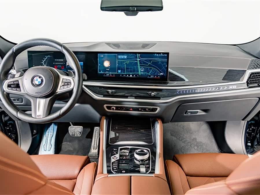 BMW X6 2024 car image #14