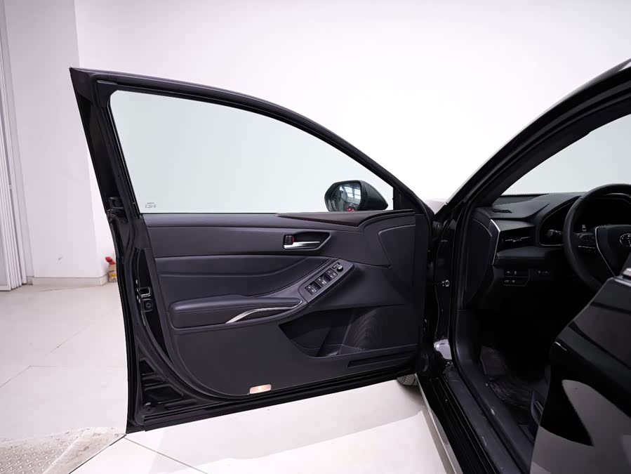 Toyota Avalon 2019 car image #14