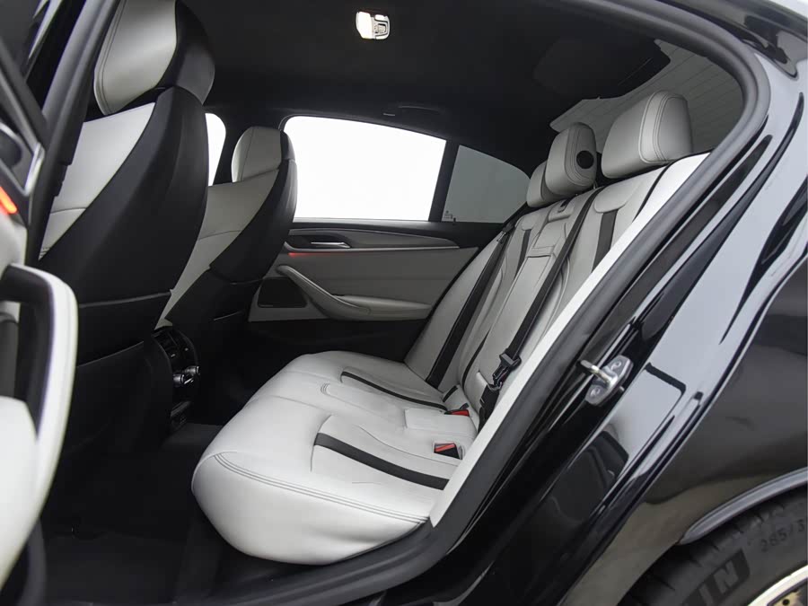 BMW M5 2020 car image #14