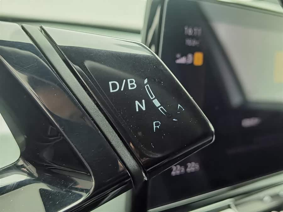 Volkswagen ID.3 2023 immagine di auto #14