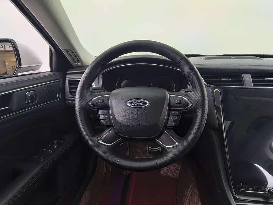 Ford Taurus 2019 car image #14