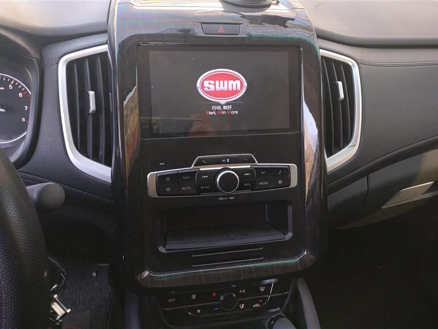 SWM X7 2018 imagen de coche #14