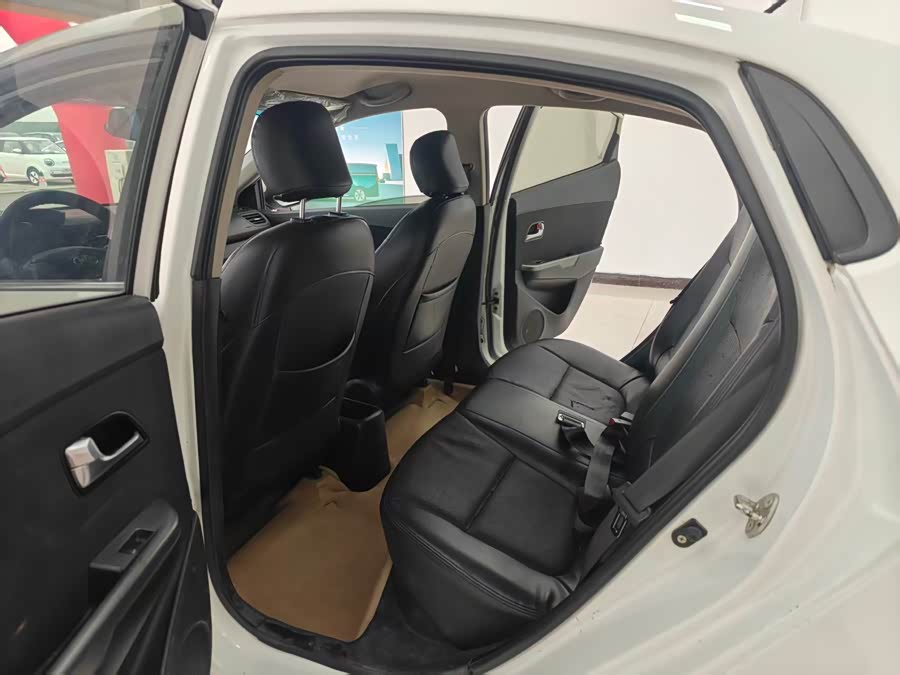 起亚 起亚K2 2014 汽车图片 #14