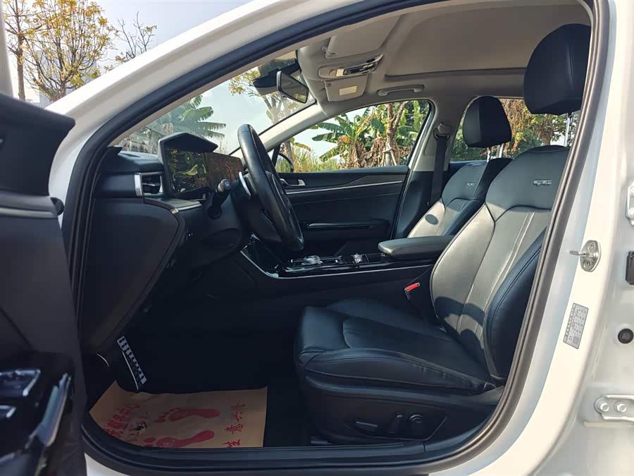 Kia K5 2021 car image #14