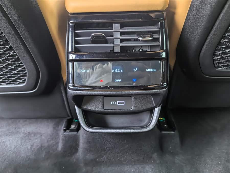 GEELY 2023 صورة سيارة #14