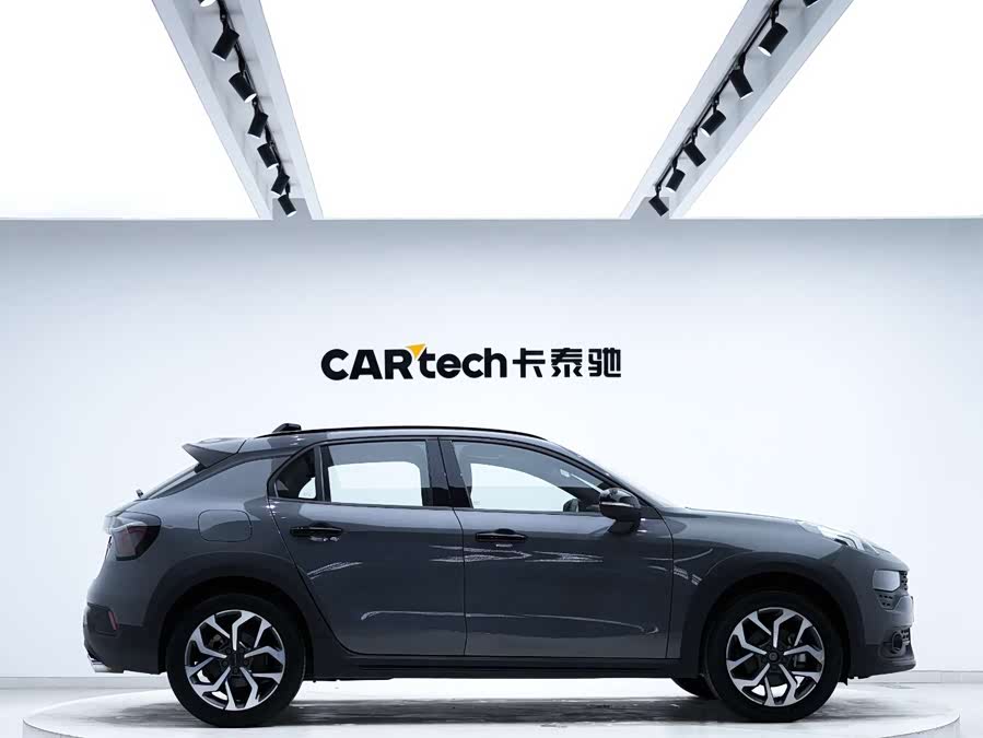 Lynk & Co 02 2020 car image #14