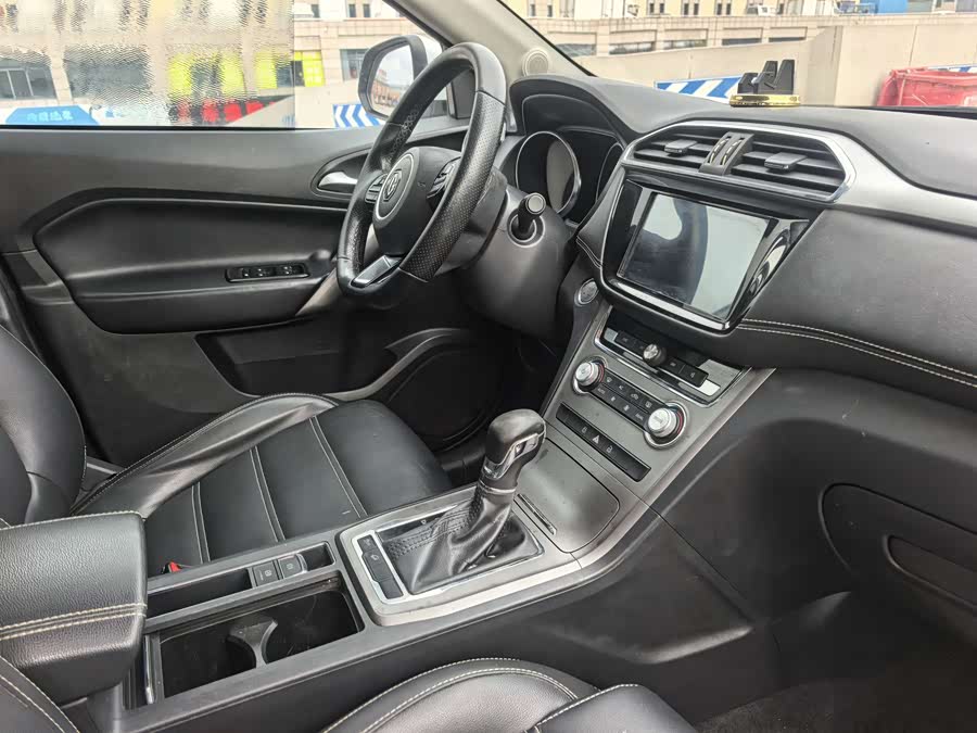 MG GS 2019 car image #14