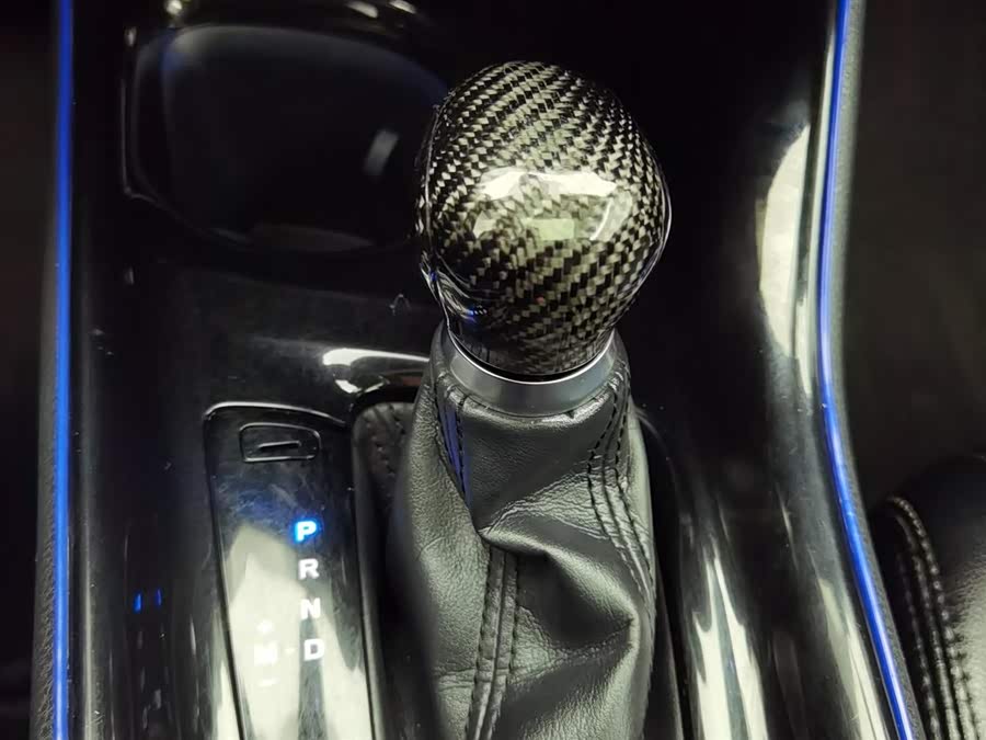 Toyota C-HR 2019 immagine di auto #14