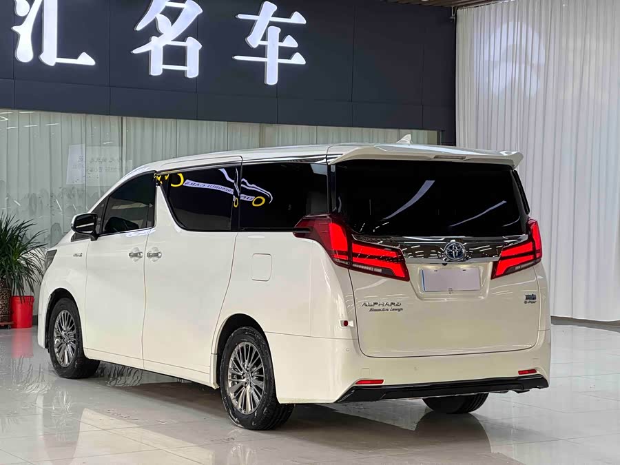Toyota Alphard 2021 #14 Toyota Alphard 2021 car image #14