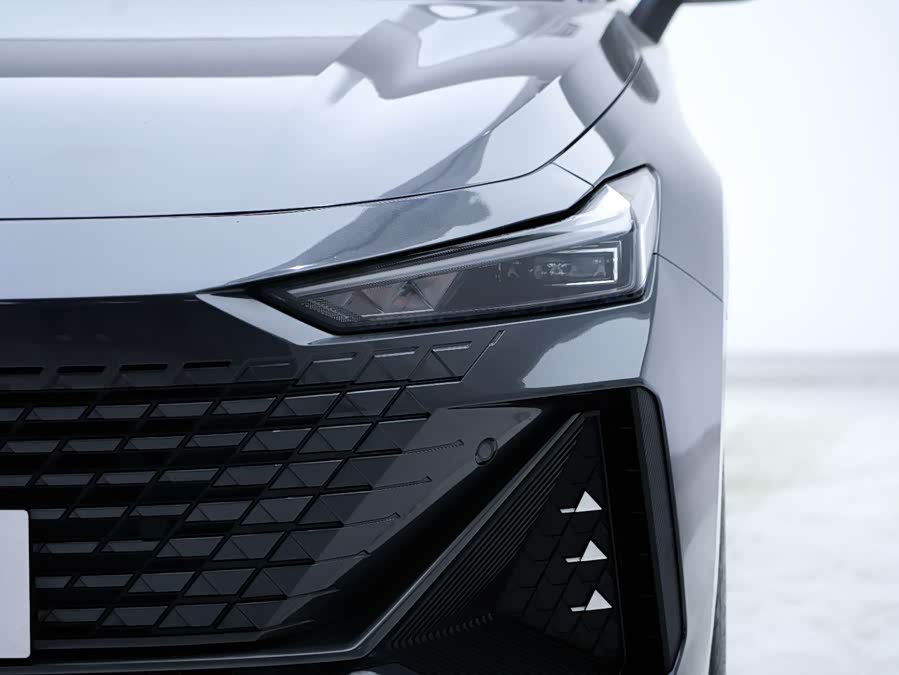 Changan UNI-V 2023 car image #14