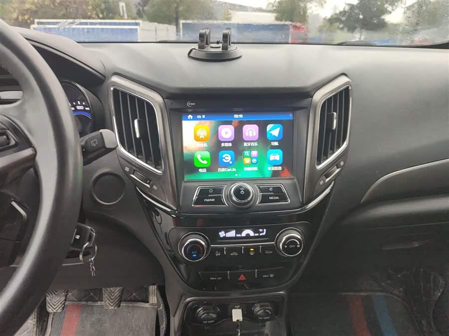 Changan CS15 2018 #14 Changan CS15 2018 car image #14