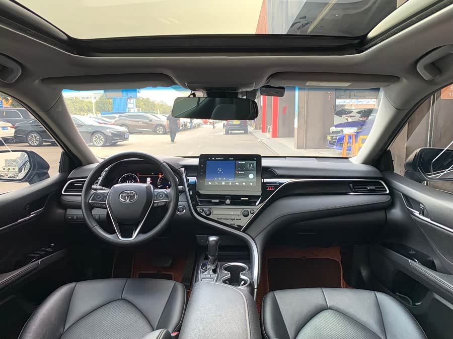 Toyota Camry 2022 immagine di auto #14