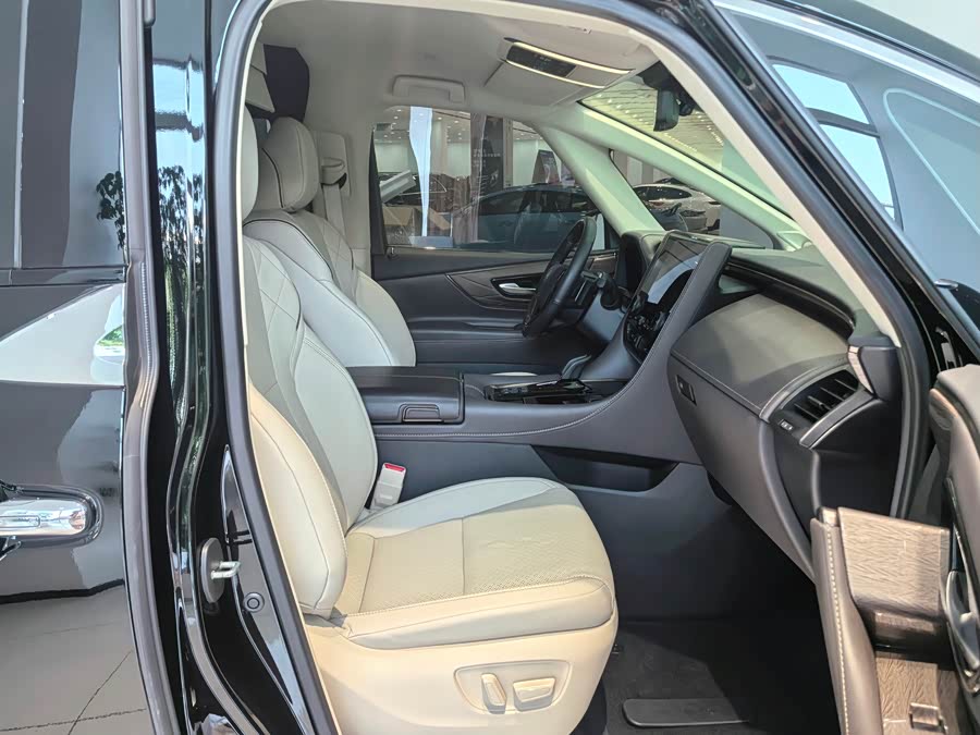 Toyota Alphard 2024 #14 Toyota Alphard 2024 изображение автомобиля #14