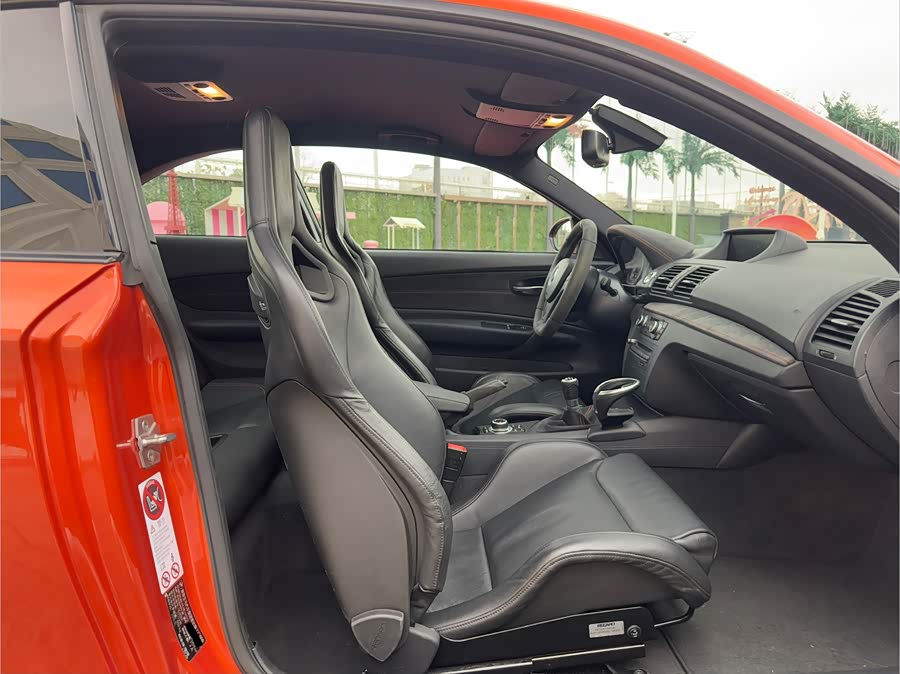 BMW 1 Series M 2012 car image #14