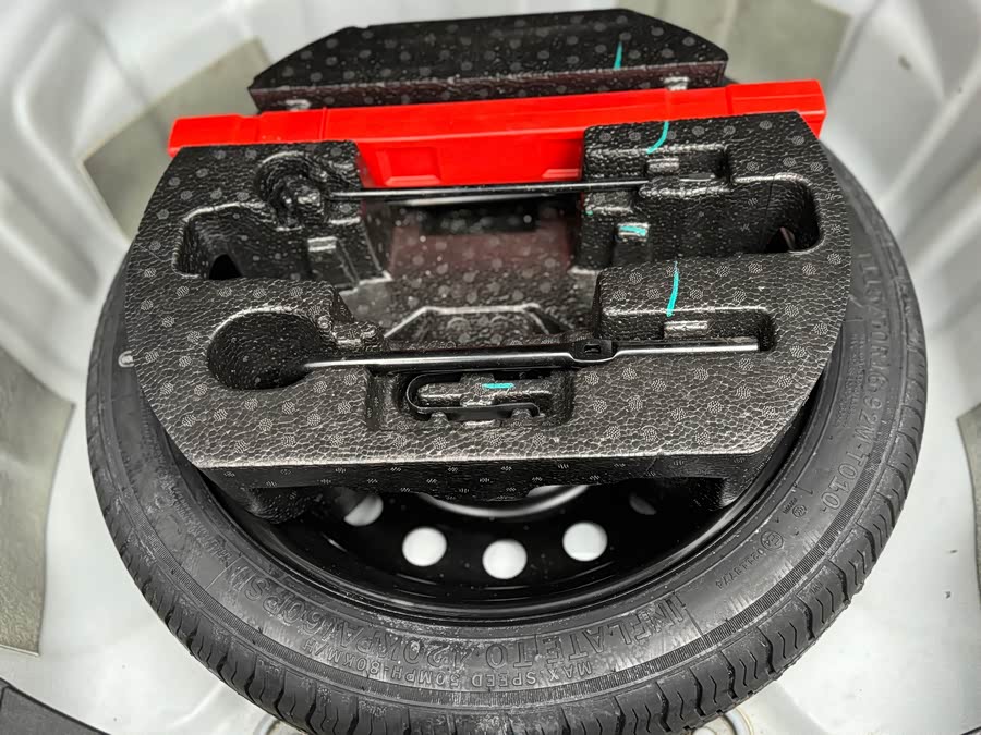 GEELY Binray 2021 car image #14